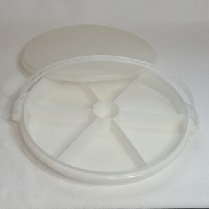 Tupperware serving sectioned tray with lid and handle
